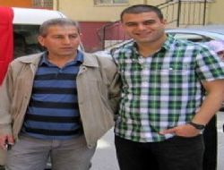 Çat baba ve oğlunu uğurladı